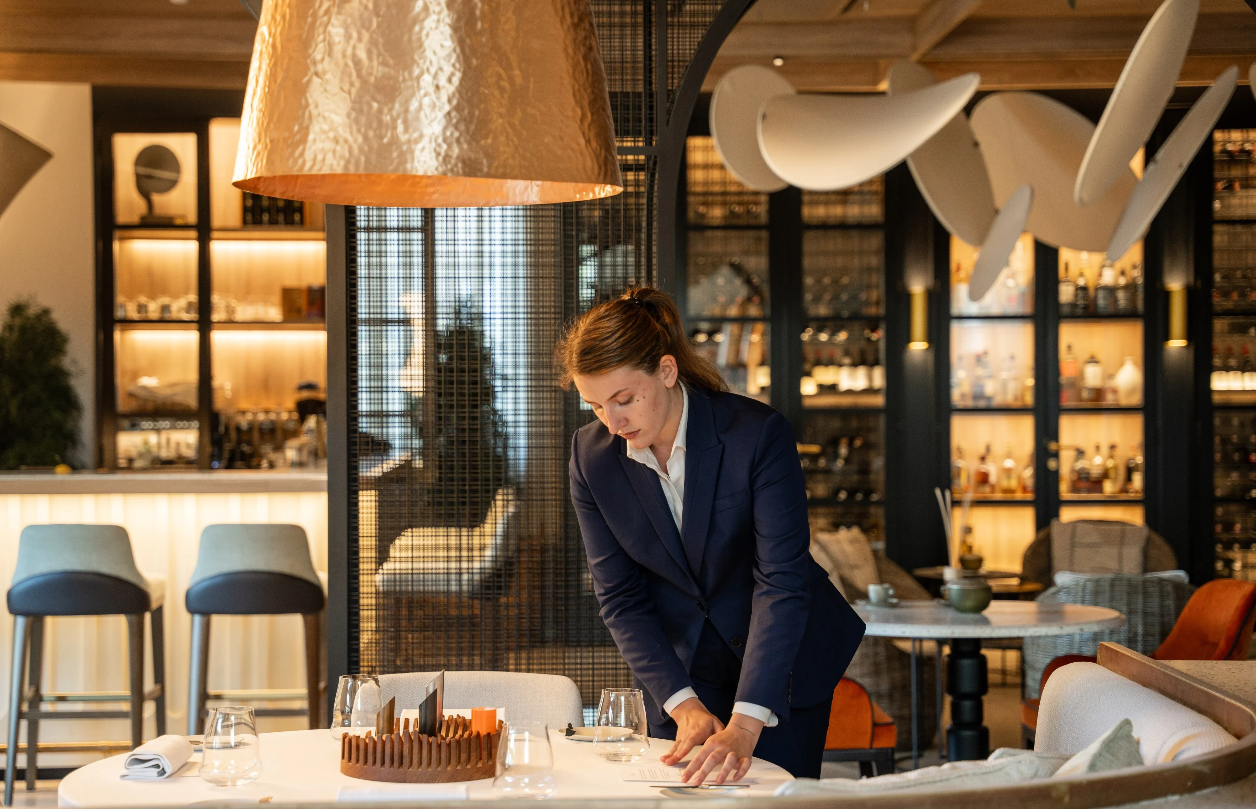 Room Service Waiter / Waitress (F/H)