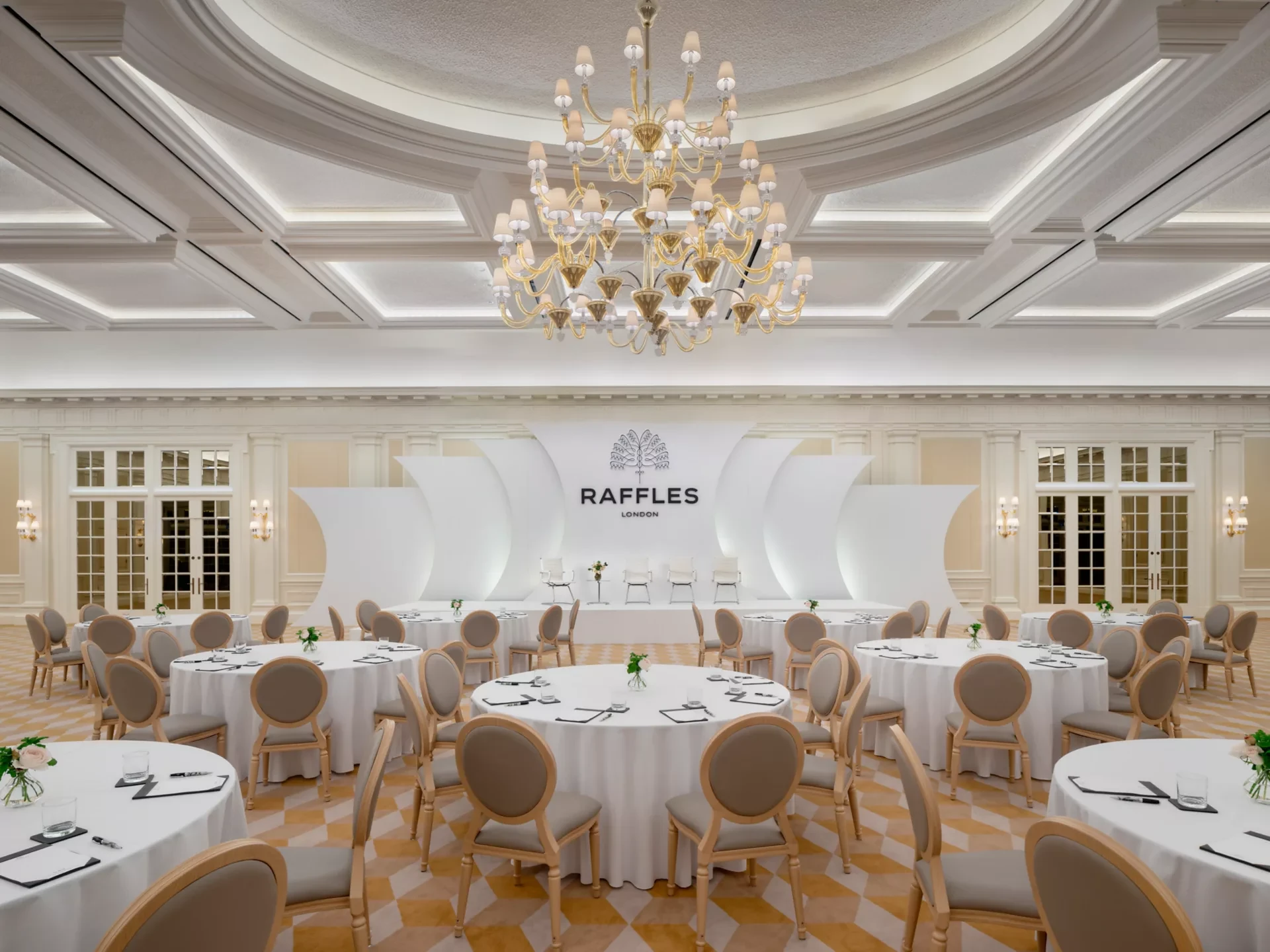Pastry Demi Chef de Partie (W/M)