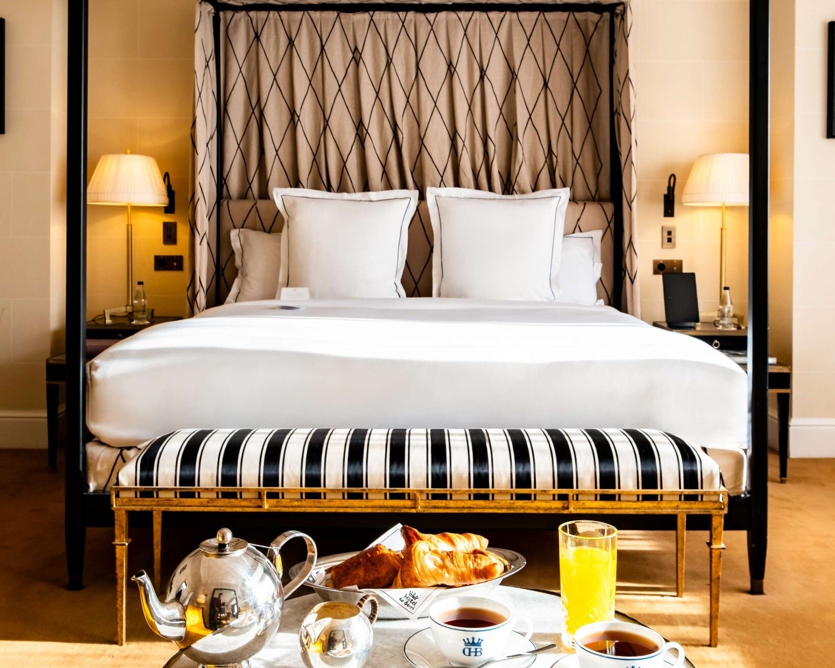 Chargé de room service (F/H)