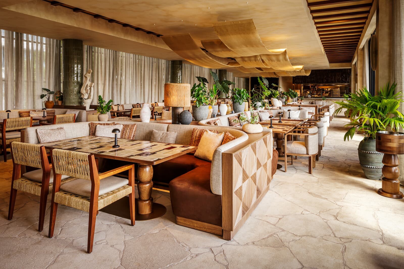 Director of Reservation and Guest Relations (W/M)