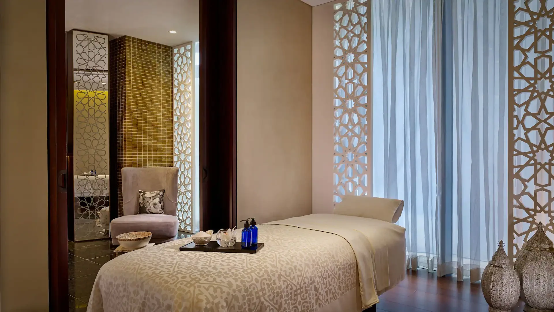 Massage Therapist (W/M)