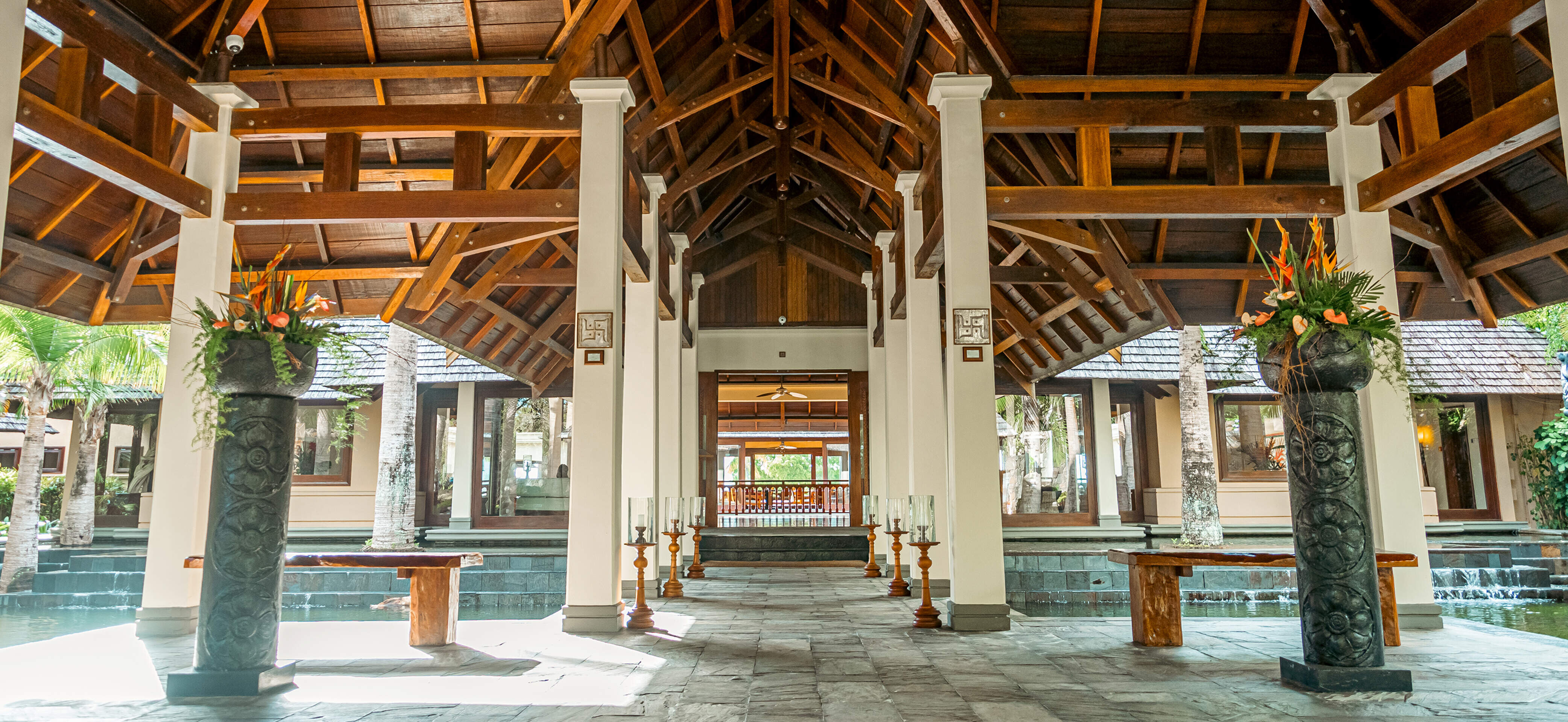 Guest Services Agent (W/M)