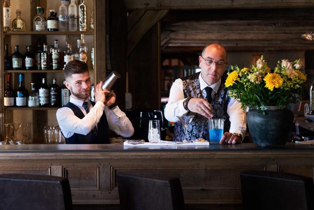 Chef de Rang / Barman (h/f)