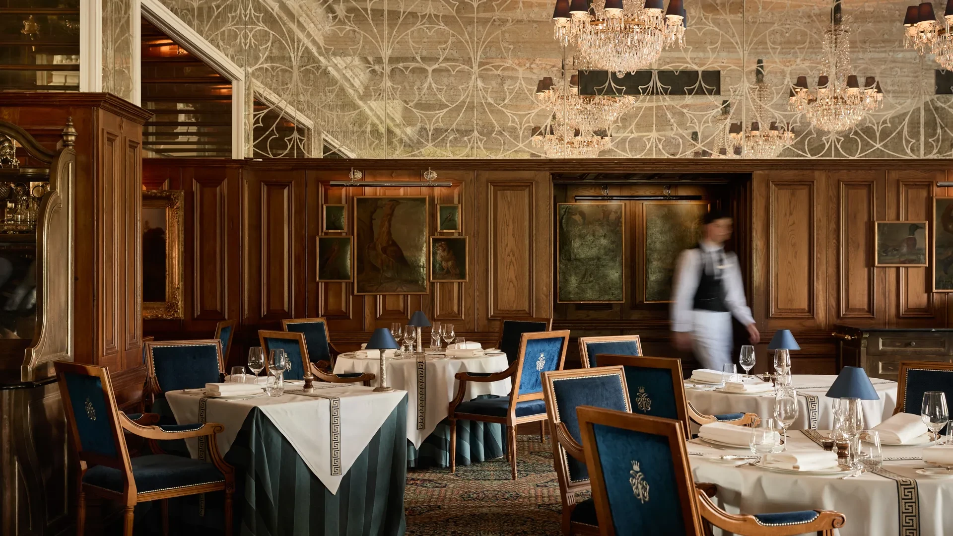 Chef de Rang - The George V Dining Room (W/M)