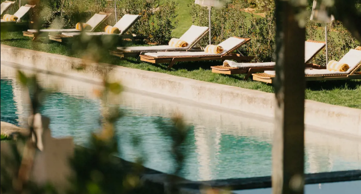 Responsable Pool Boy / Responsable Piscine  (H/F) - Saison Eté 2026 - Poste logé.