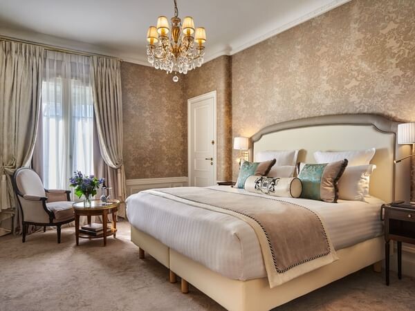 Femme / Valet de chambre (H/F)